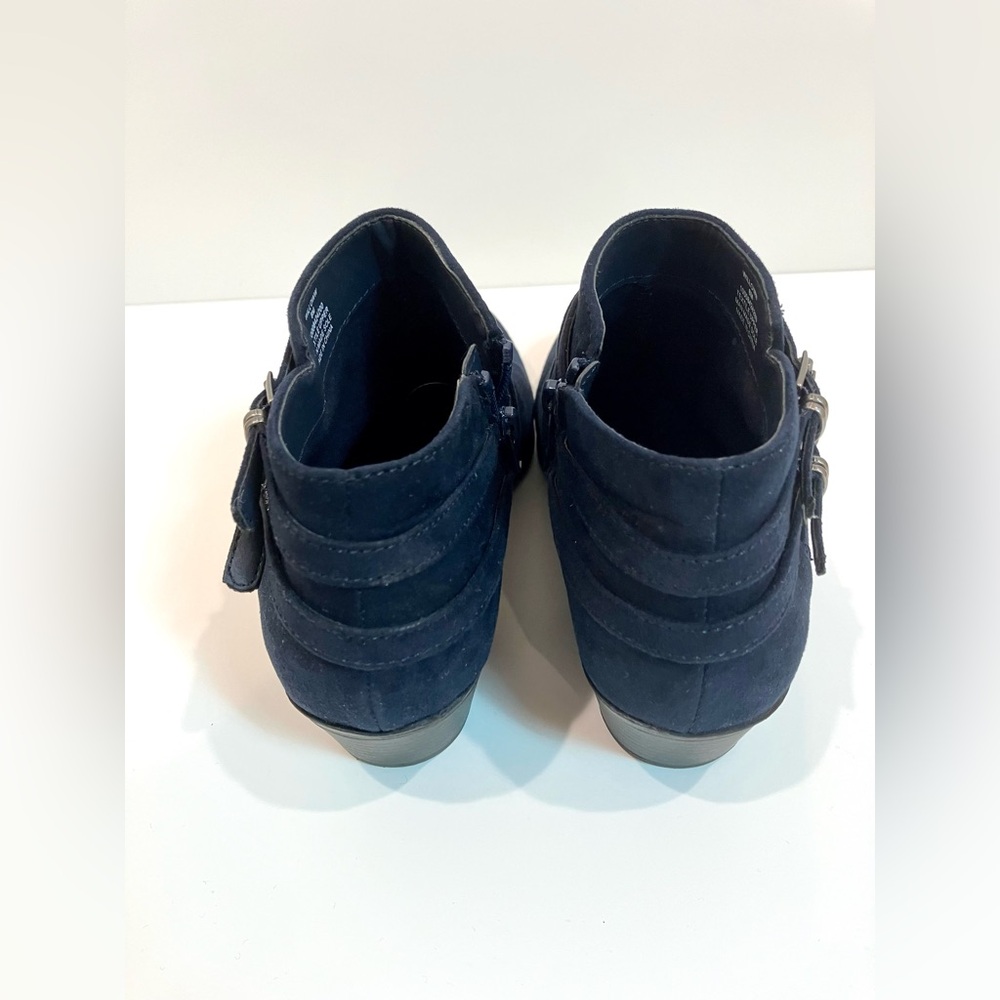 SUEDE ANKLE BOOTIES W/ BOX - Picture 5 of 6